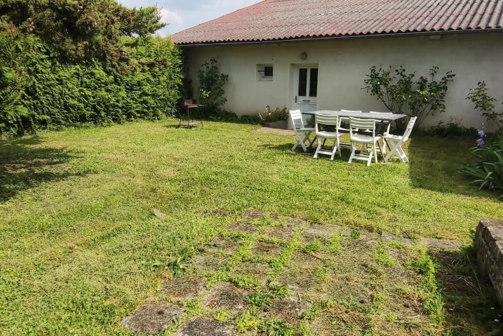Вилла Gite La Metairie, Au Calme A La Campagne Saint-Seurin-de-Palenne Экстерьер фото